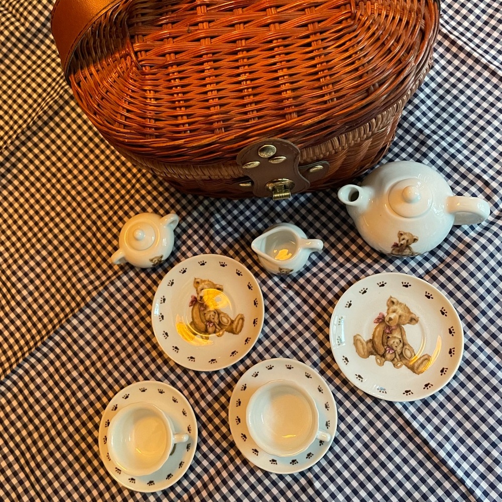 Tea for 2 china set w/ Wicker Basket